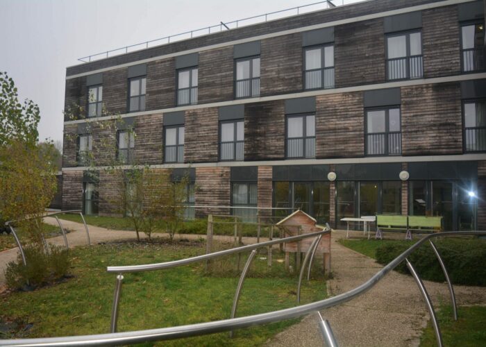 Poulailler en bois de l'EHPAD des Près à Châtillon sur Loire