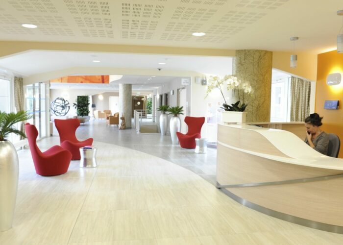 Hall d'entrée et accueil de l'EHPAD La Gentilhommière