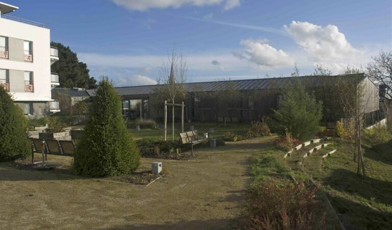 Vue extérieure de l’extension de l'EHPAD La Grange à Couëron