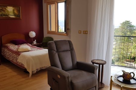 photo of the bedroom of independant living residence Notre Dame